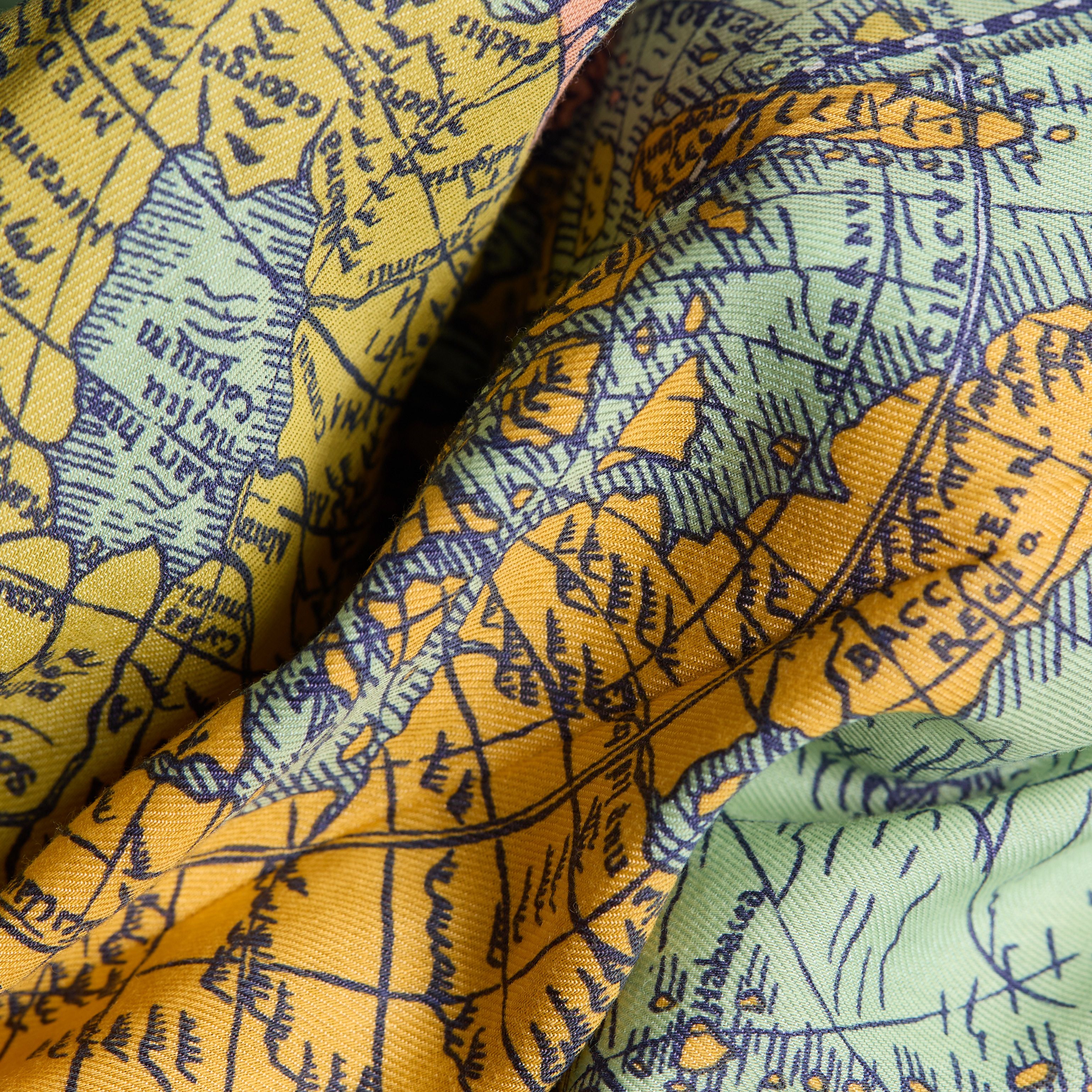 Square 65 - Mappemonde - White