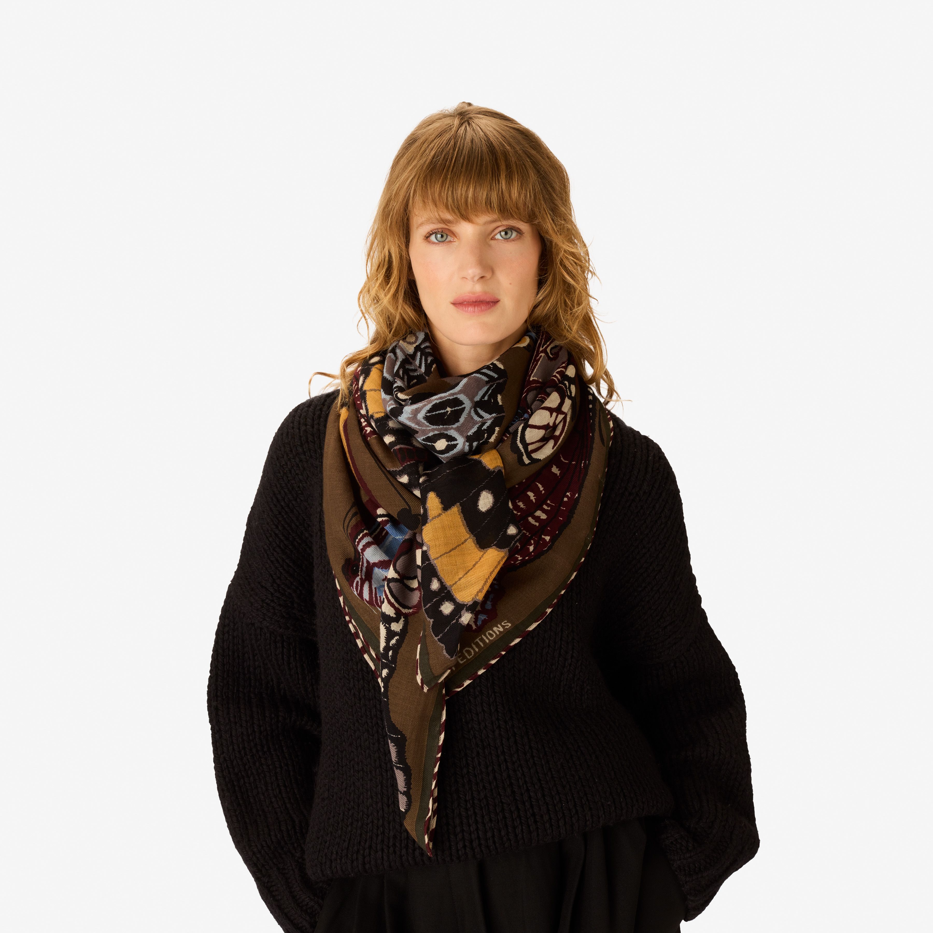 Square 130 - Papillons - Khaki