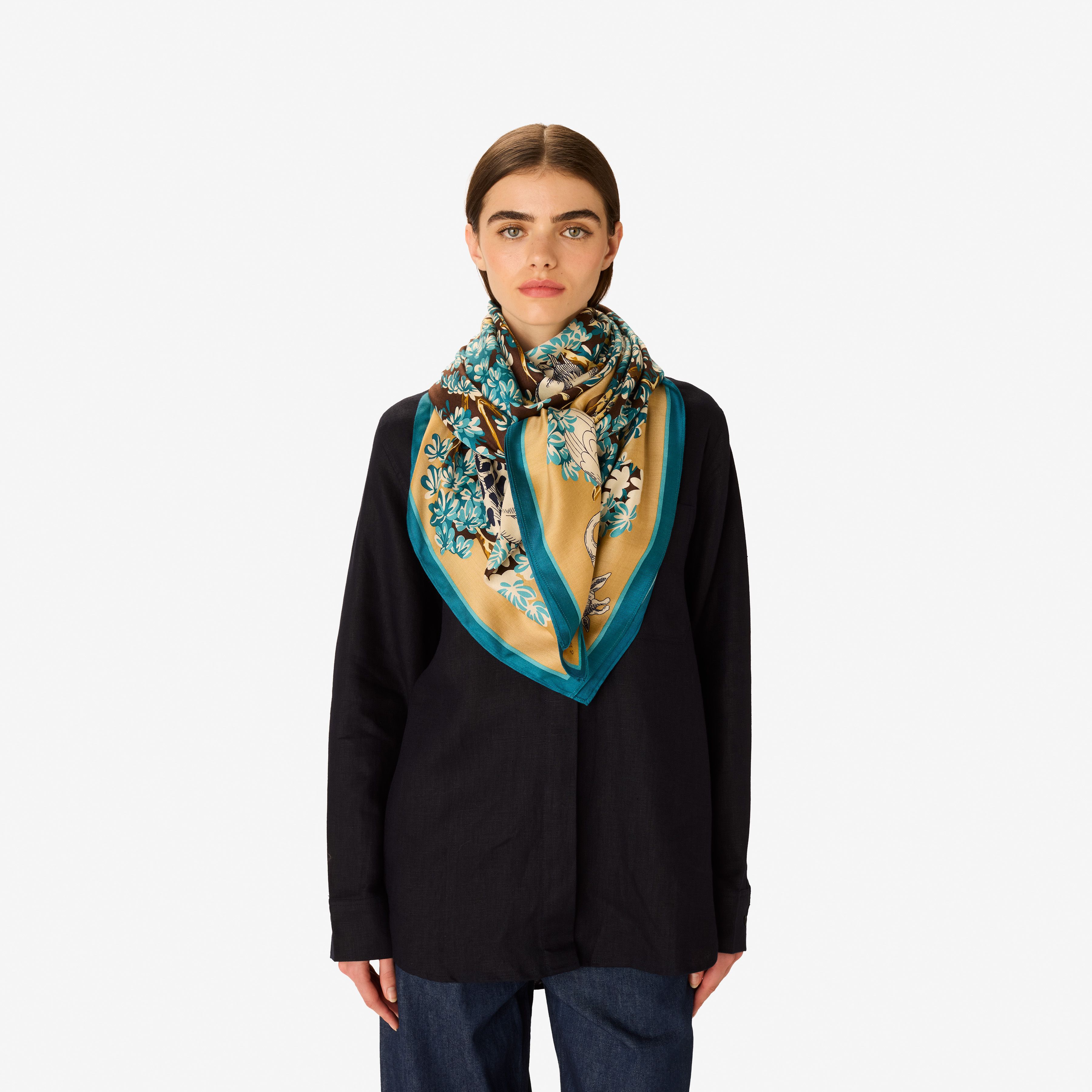 Carré 130 - Bestiaire - Beige