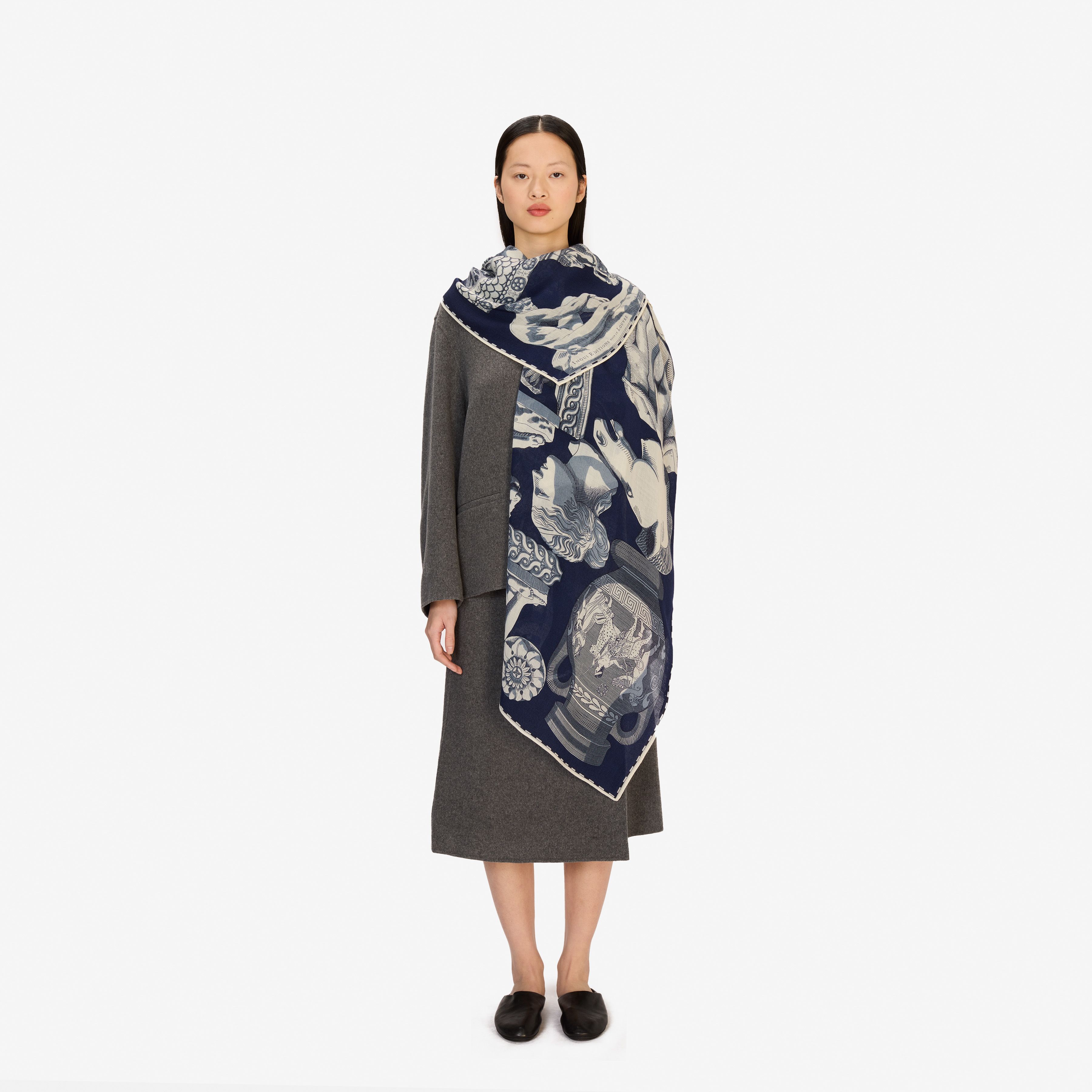 Scarf 80 - Archives - Navy