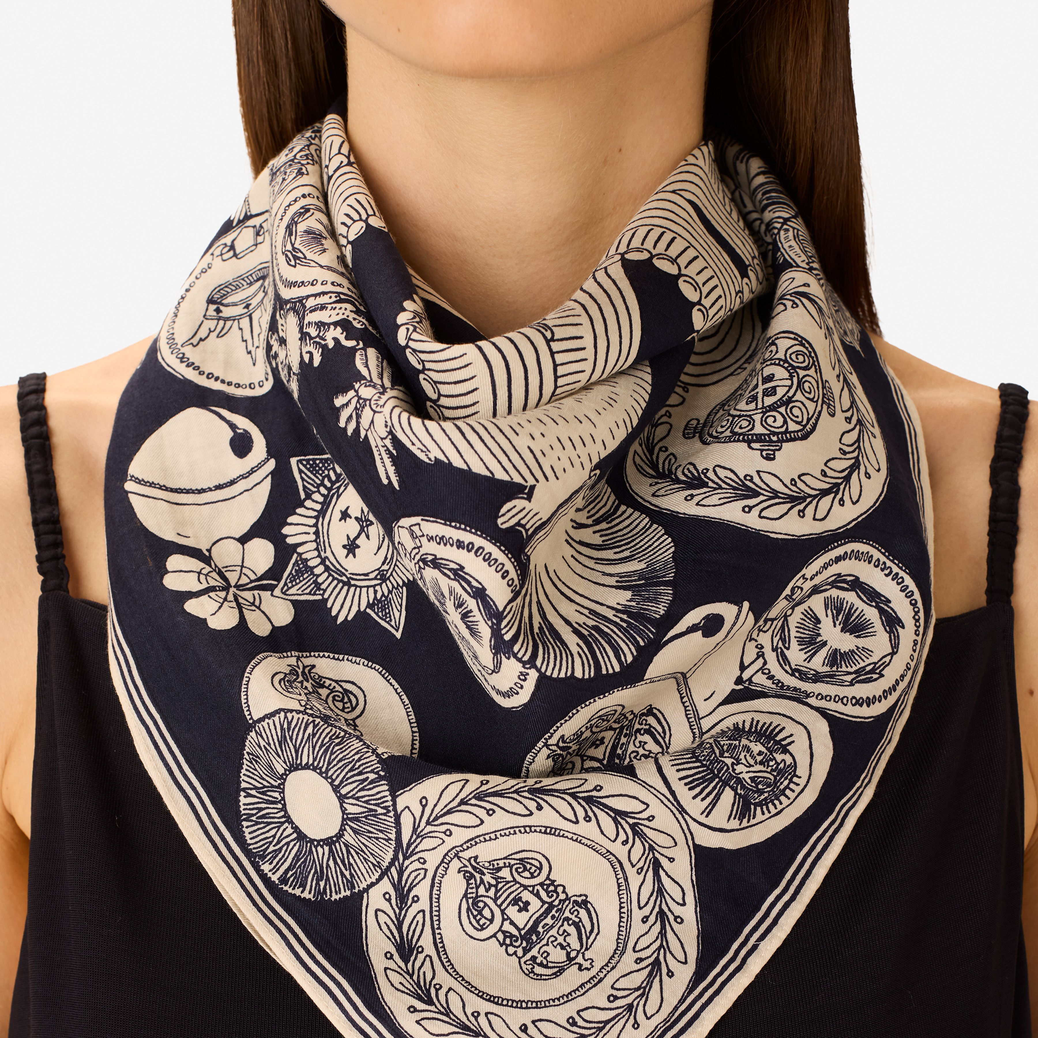 Square 65 - Octopus - Navy