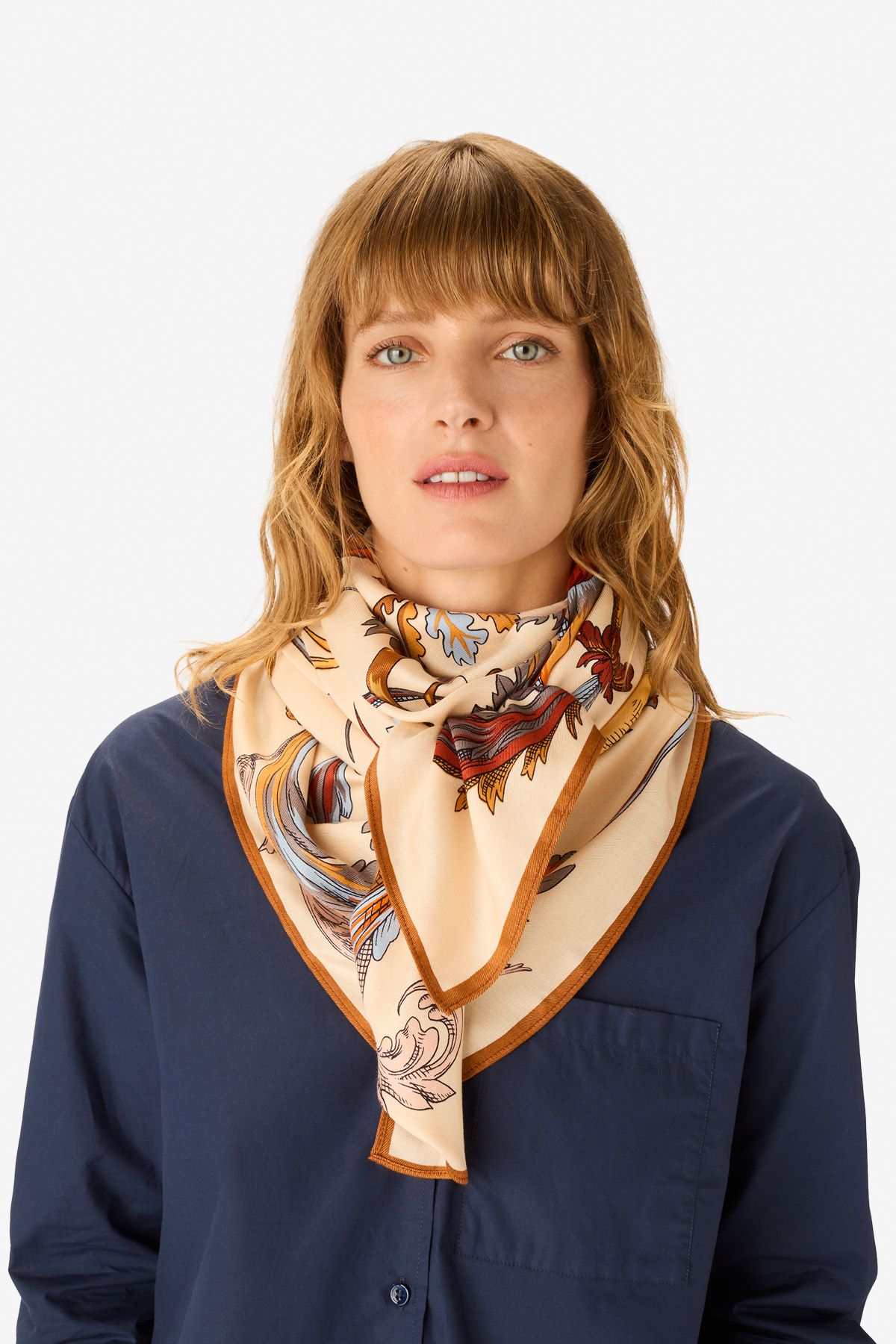 Square 100 - Rococo - White