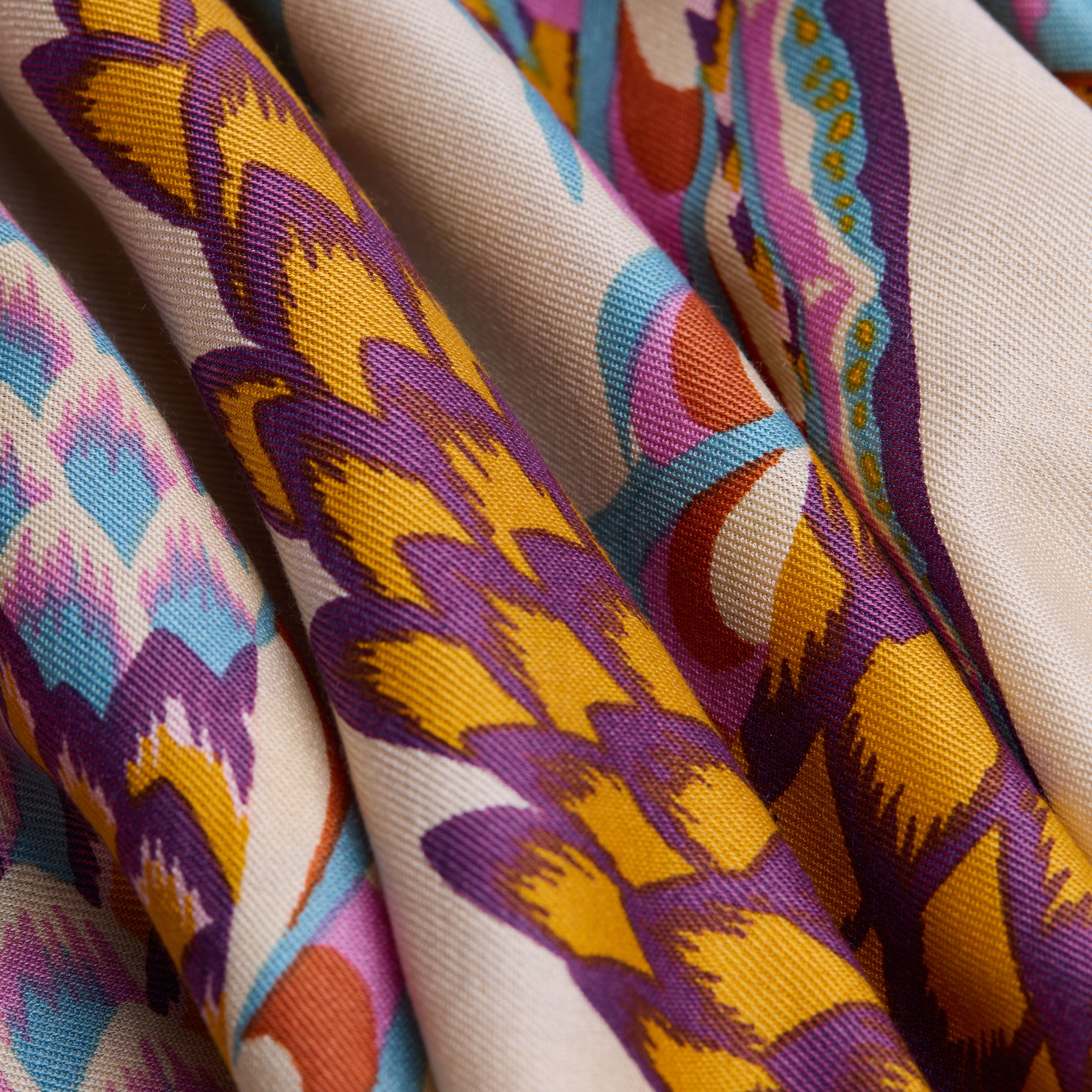 Square 100 - Croco - White