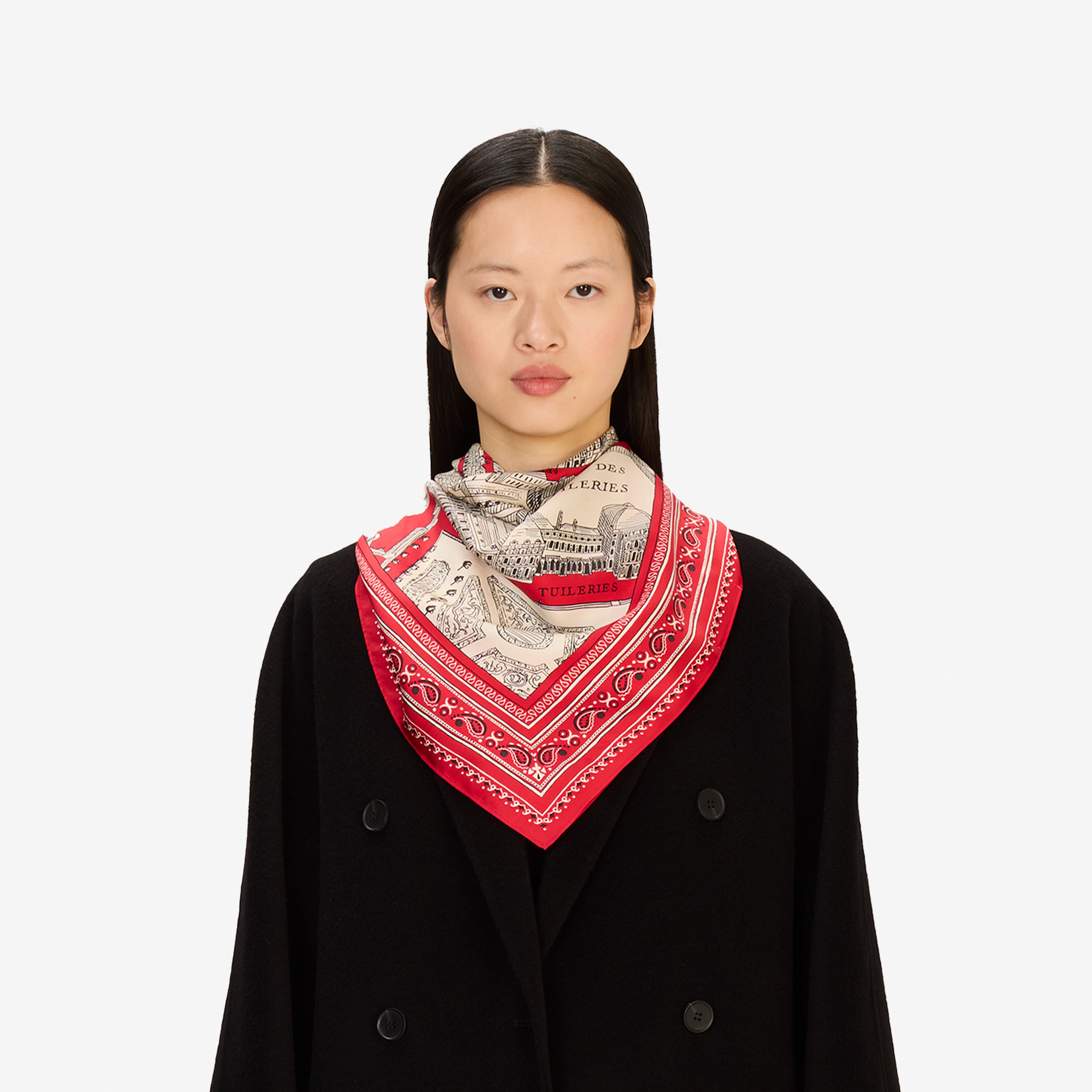 Square 100 - Louvre - Red