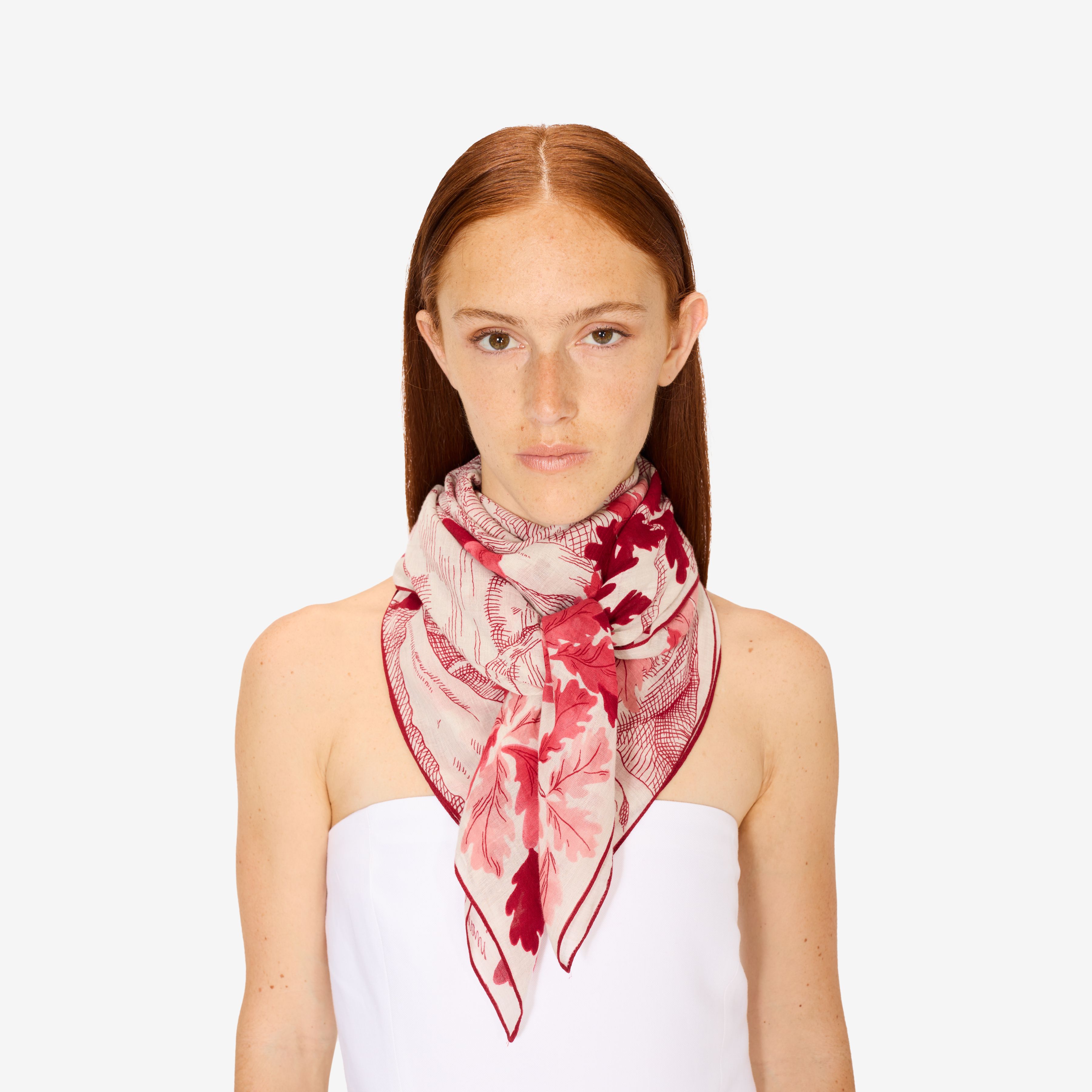 Square 100 - Amboise - Red