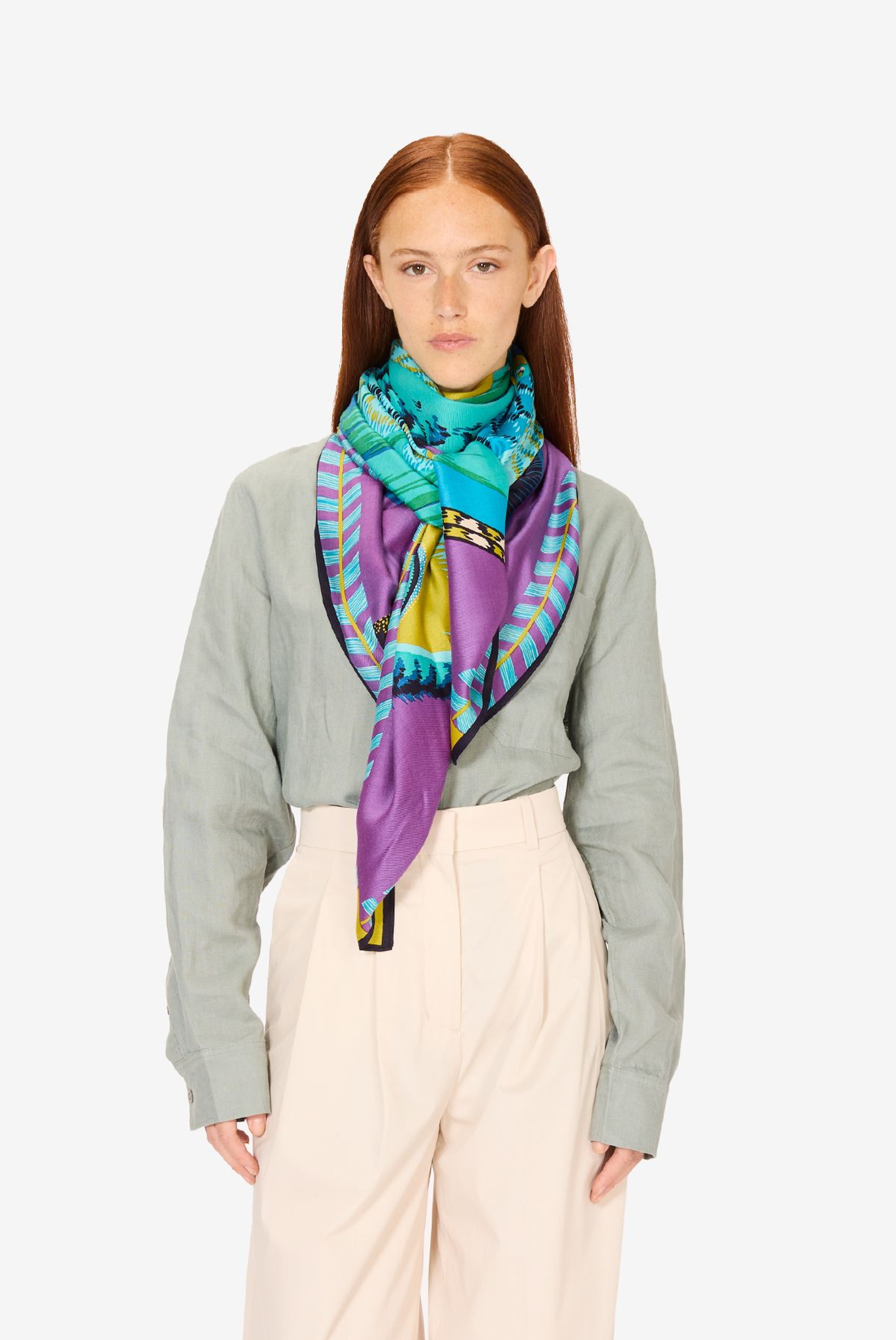 Carré 130 - Toucan - Violet