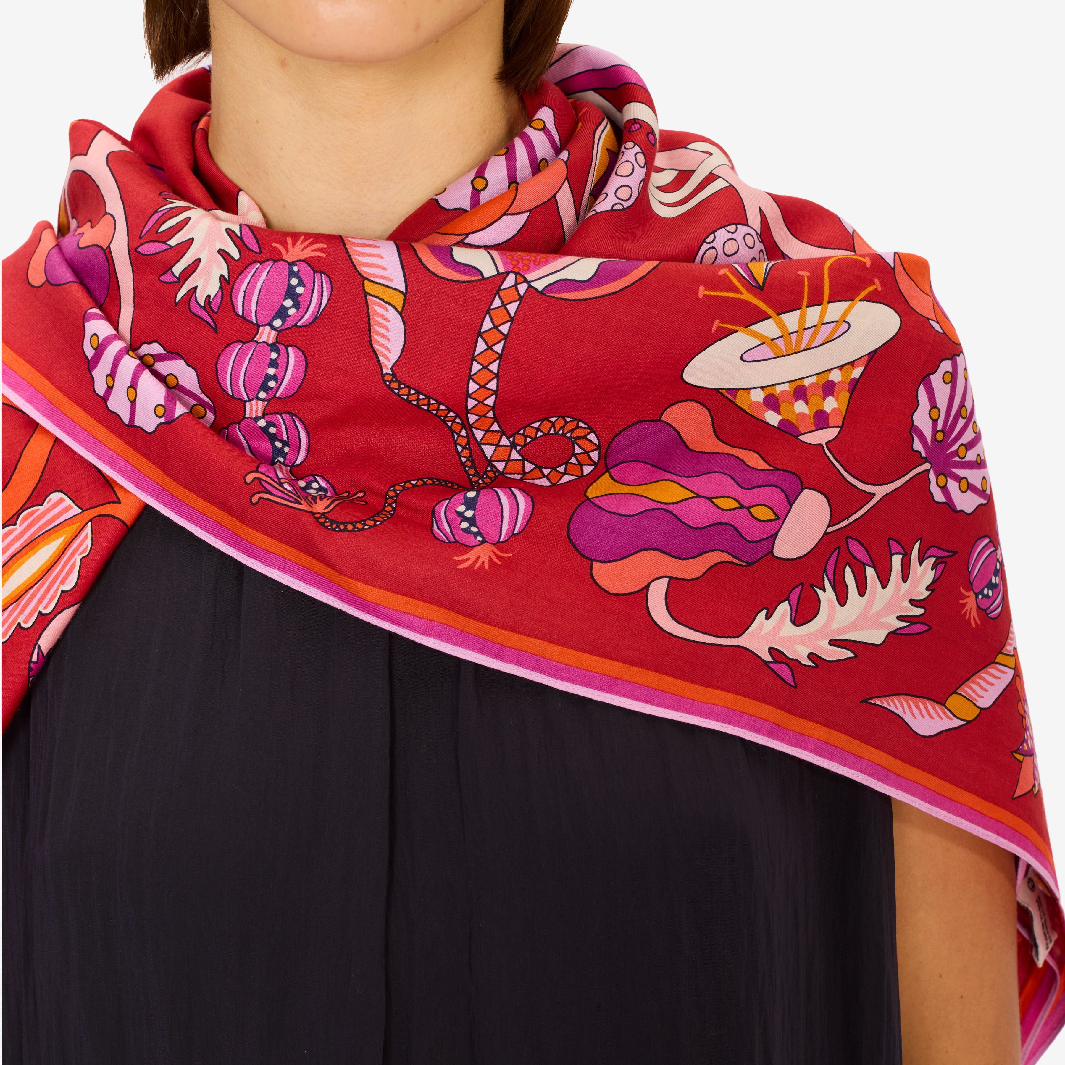 Square 100 - Botanique - Red