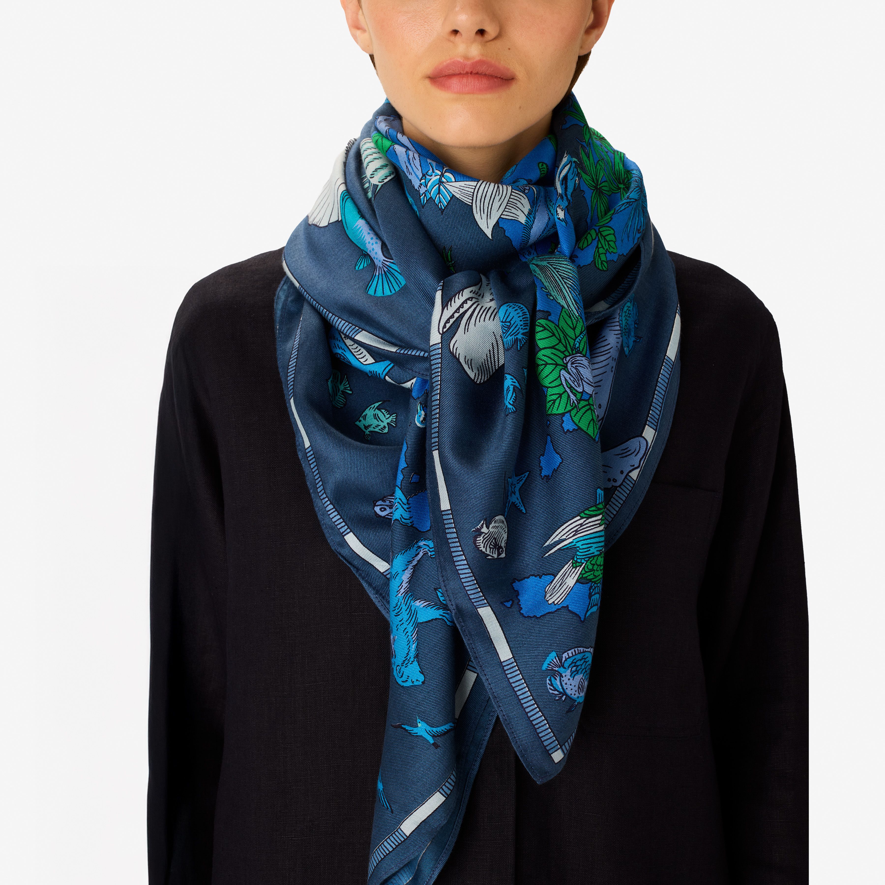 Carré 130 - Atlas - Bleu