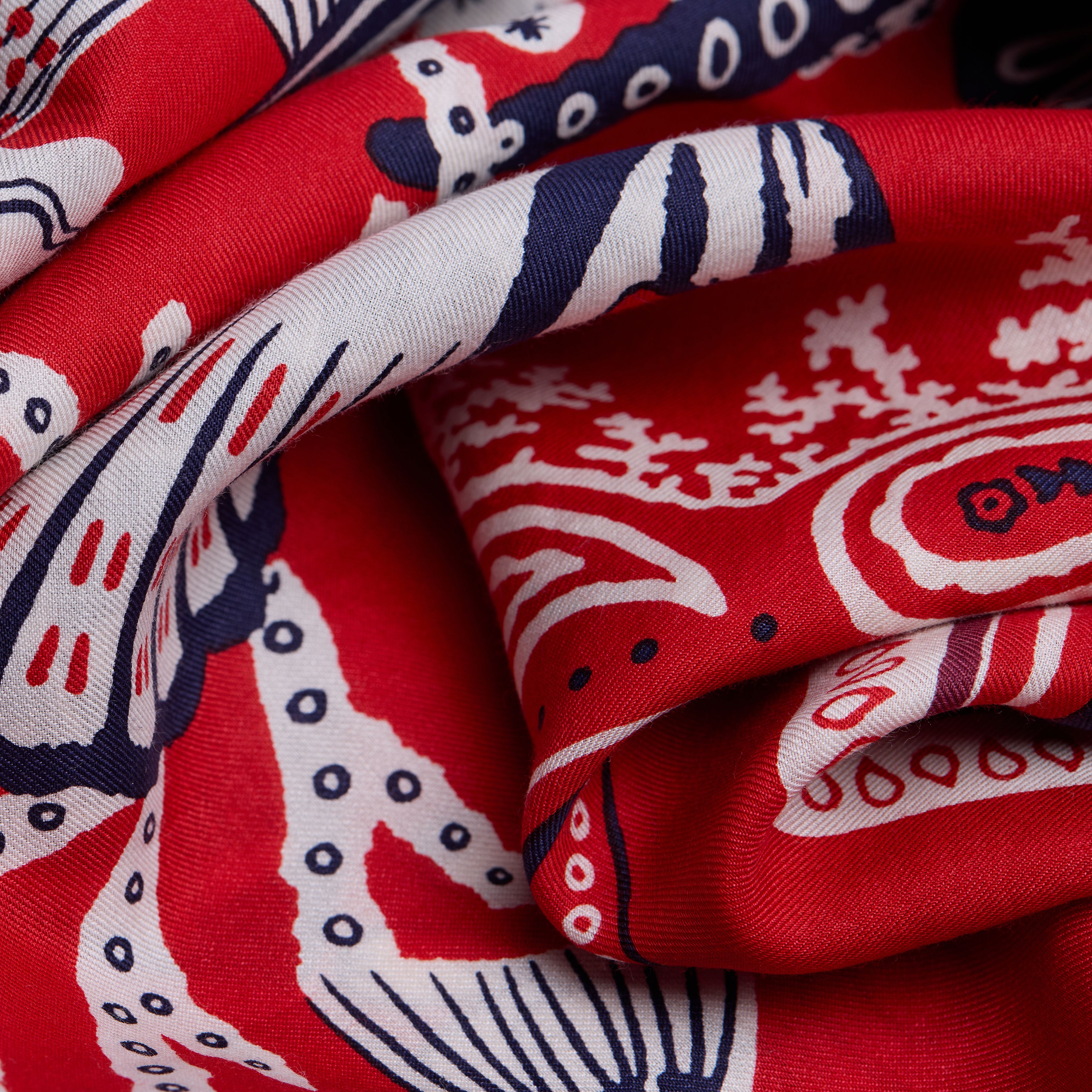 Square 100 - Neptune - Red