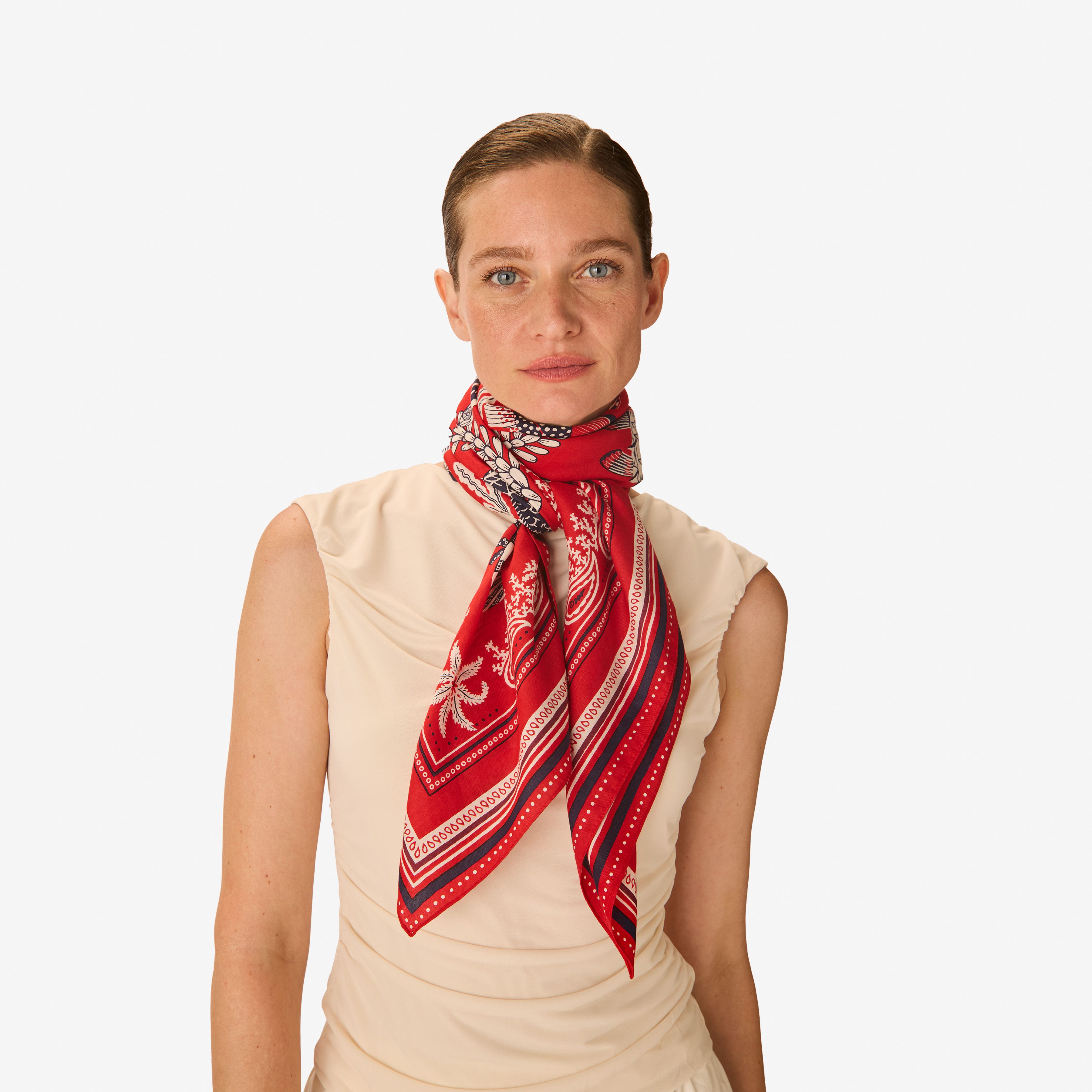 Square 100 - Neptune - Red