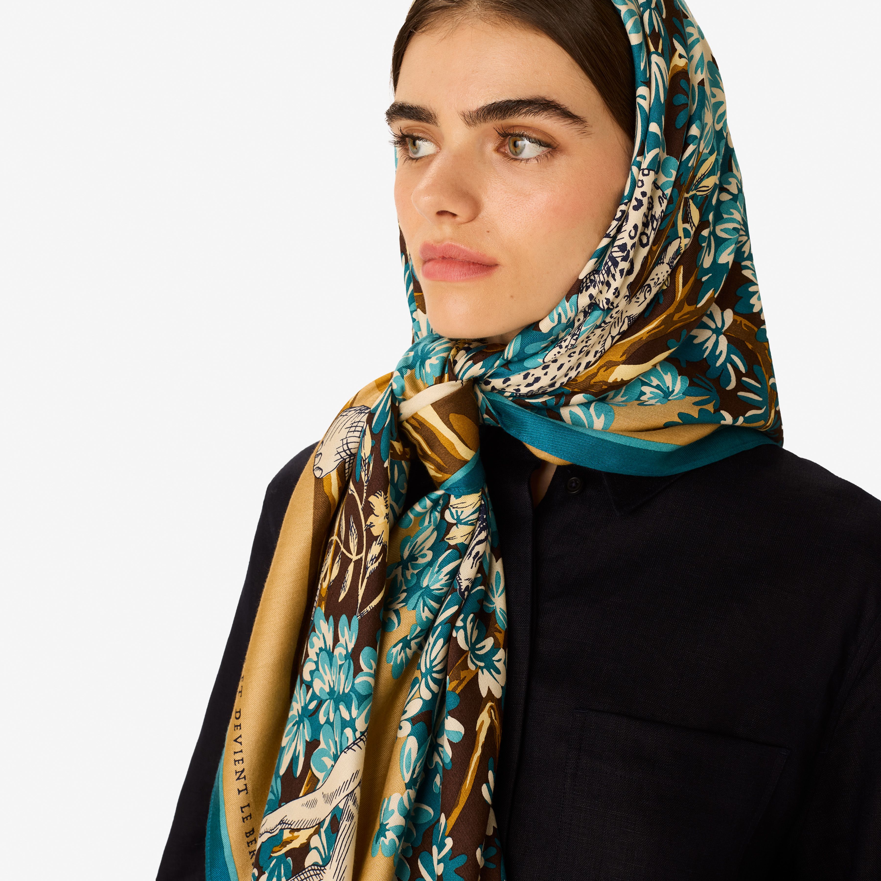 Carré 130 - Bestiaire - Beige