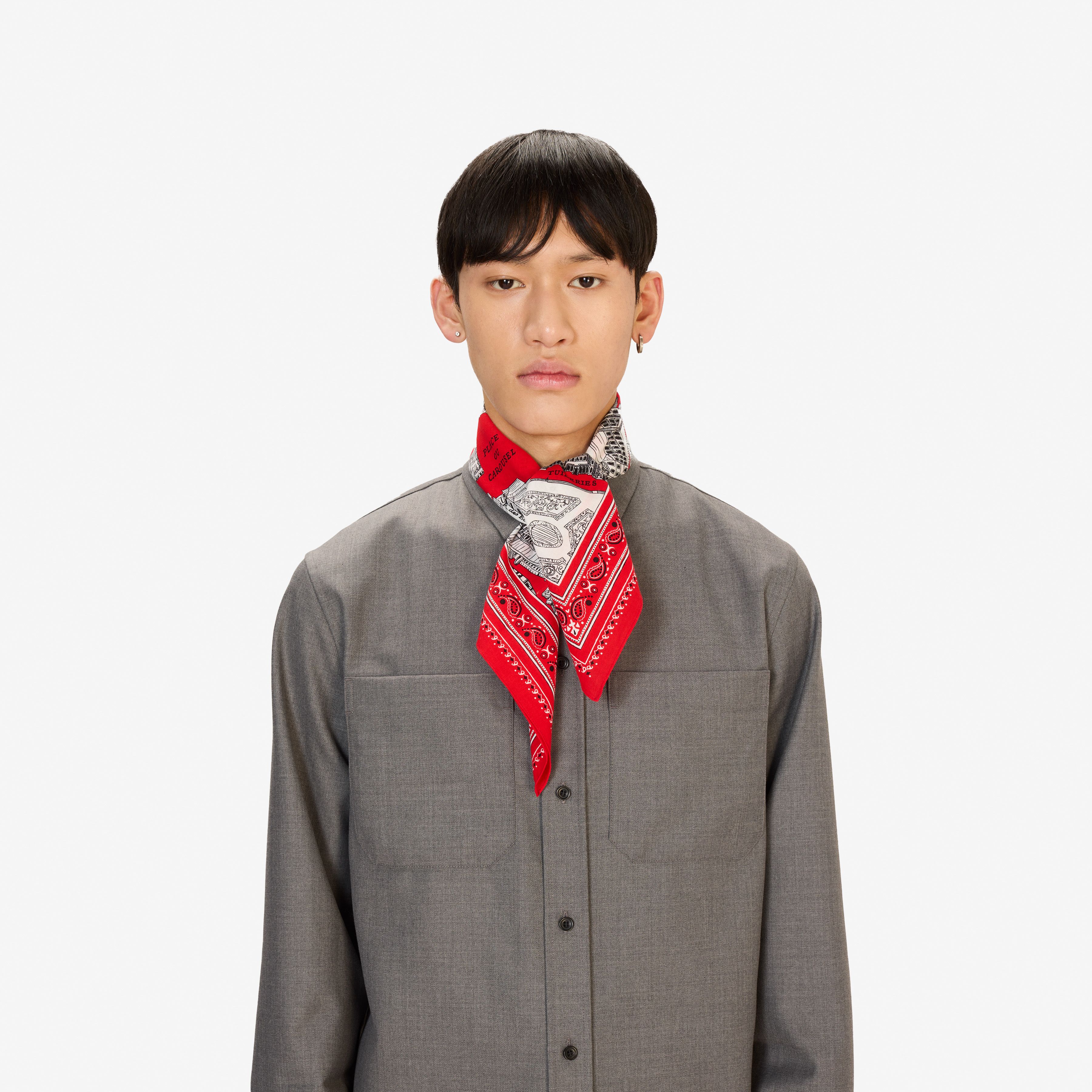 Square 65 - Louvre - Red