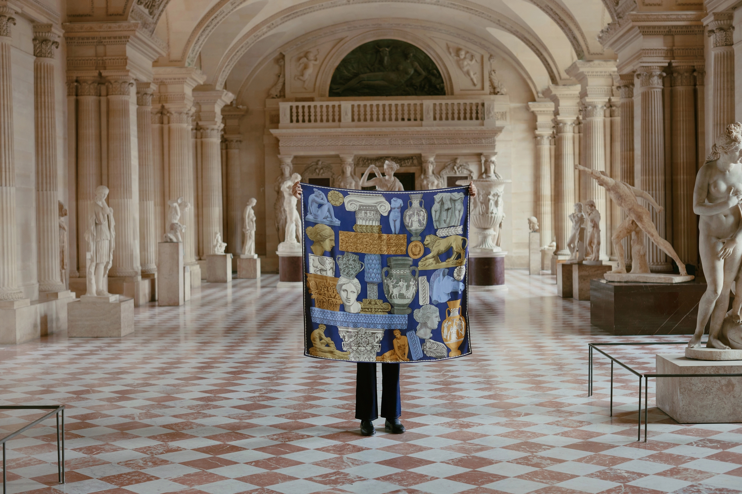 How to wash a cashmere scarf?