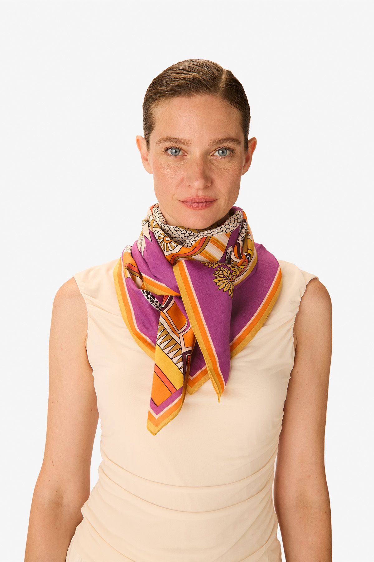 Square 100 - Taj - Purple