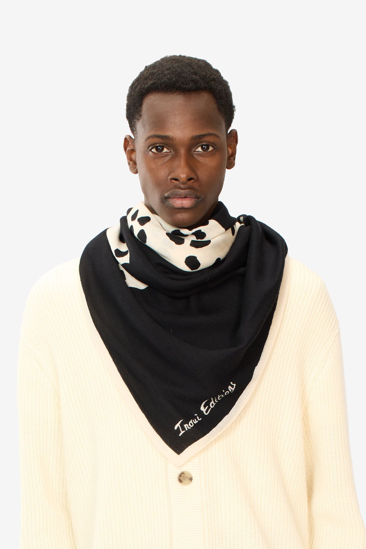 Carré 130 - Feline - Noir