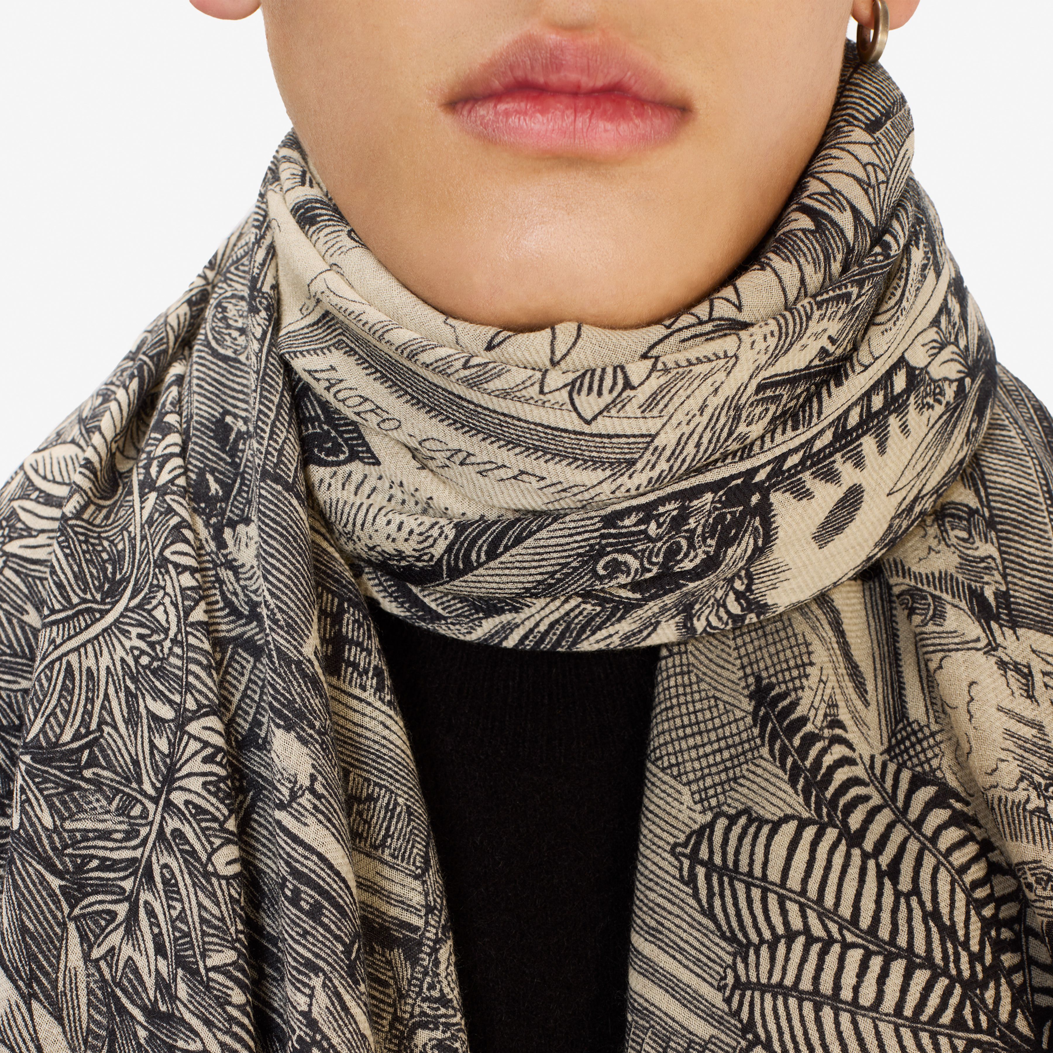 Wool Scarf 100 - Piranesi - Black