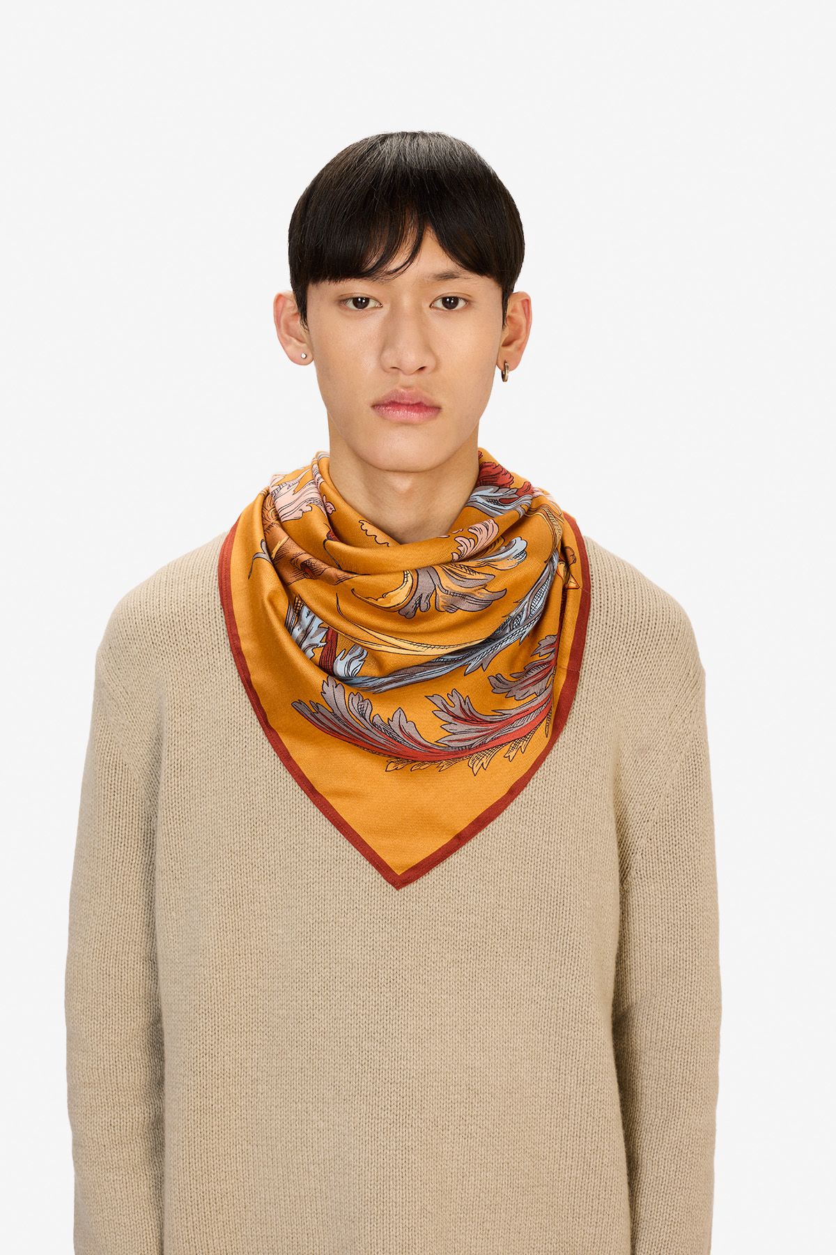 Square 100 - Rococo - Golden Brown