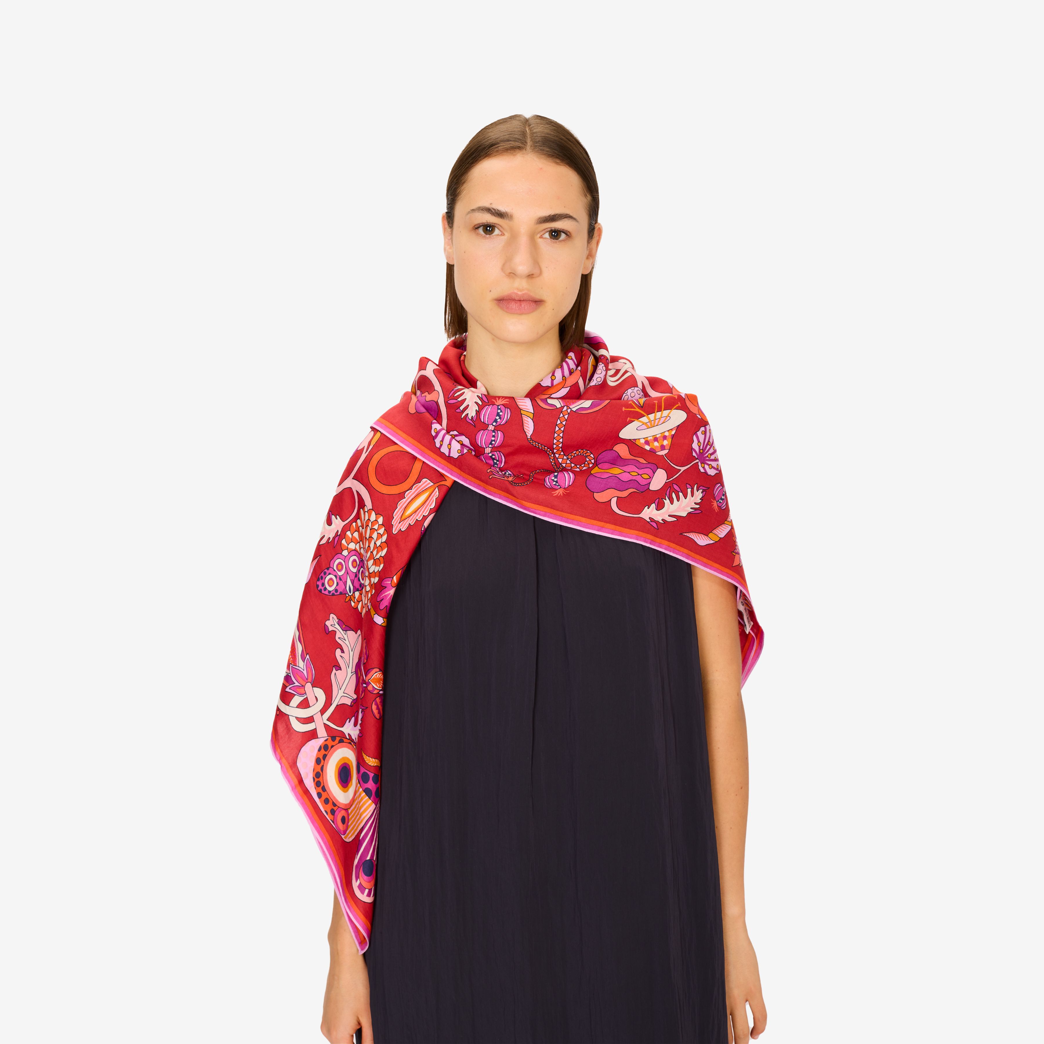 Square 100 - Botanique - Red