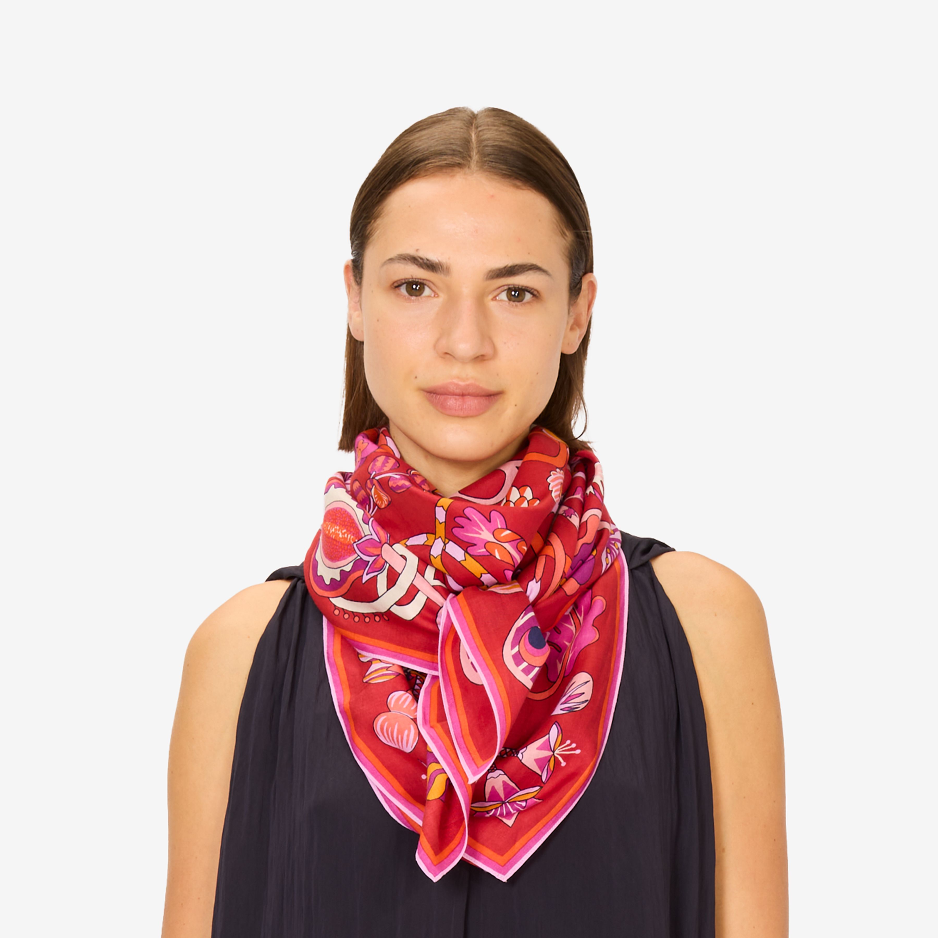 Square 100 - Botanique - Red